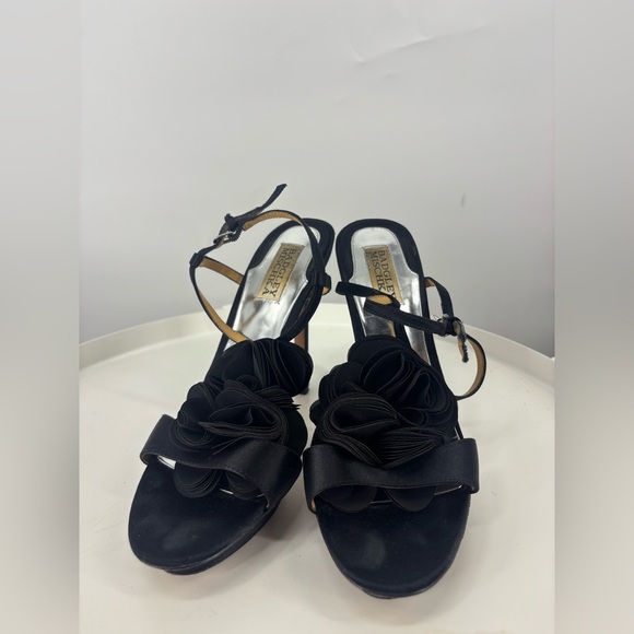 Badgley Mischka Platform Floral Cascade T-Trap Heeled Sandals Satin Black 8.5 - Picture 3 of 5